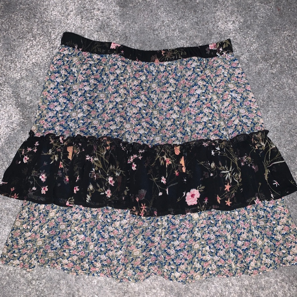 American Eagle Floral Flowy Mini Skirt